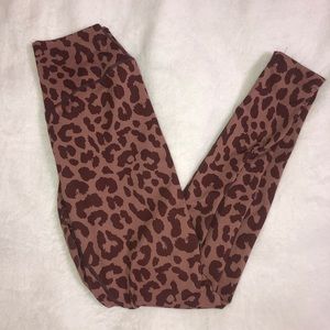 Balance athletica kingdom cheetah leggings